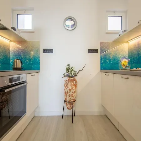 Nona Draga コミジャ