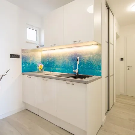 Nona Draga コミジャ